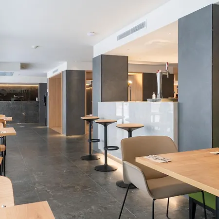 Senator קאלה מילור