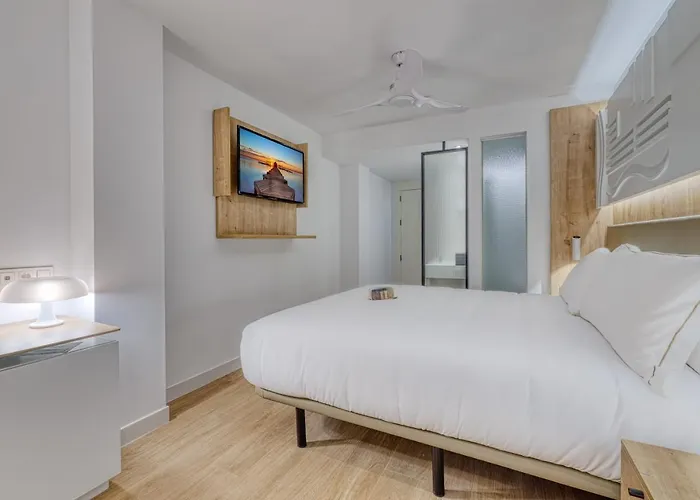 Senator Готель